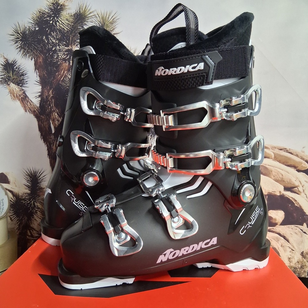 Nordica The Cruise S W Womens Ski Boots Black White 26.5 305mm 050698024T1
